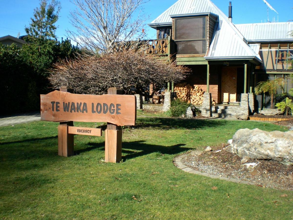 Te Waka Lodge เทอาเนา ภายนอก รูปภาพ